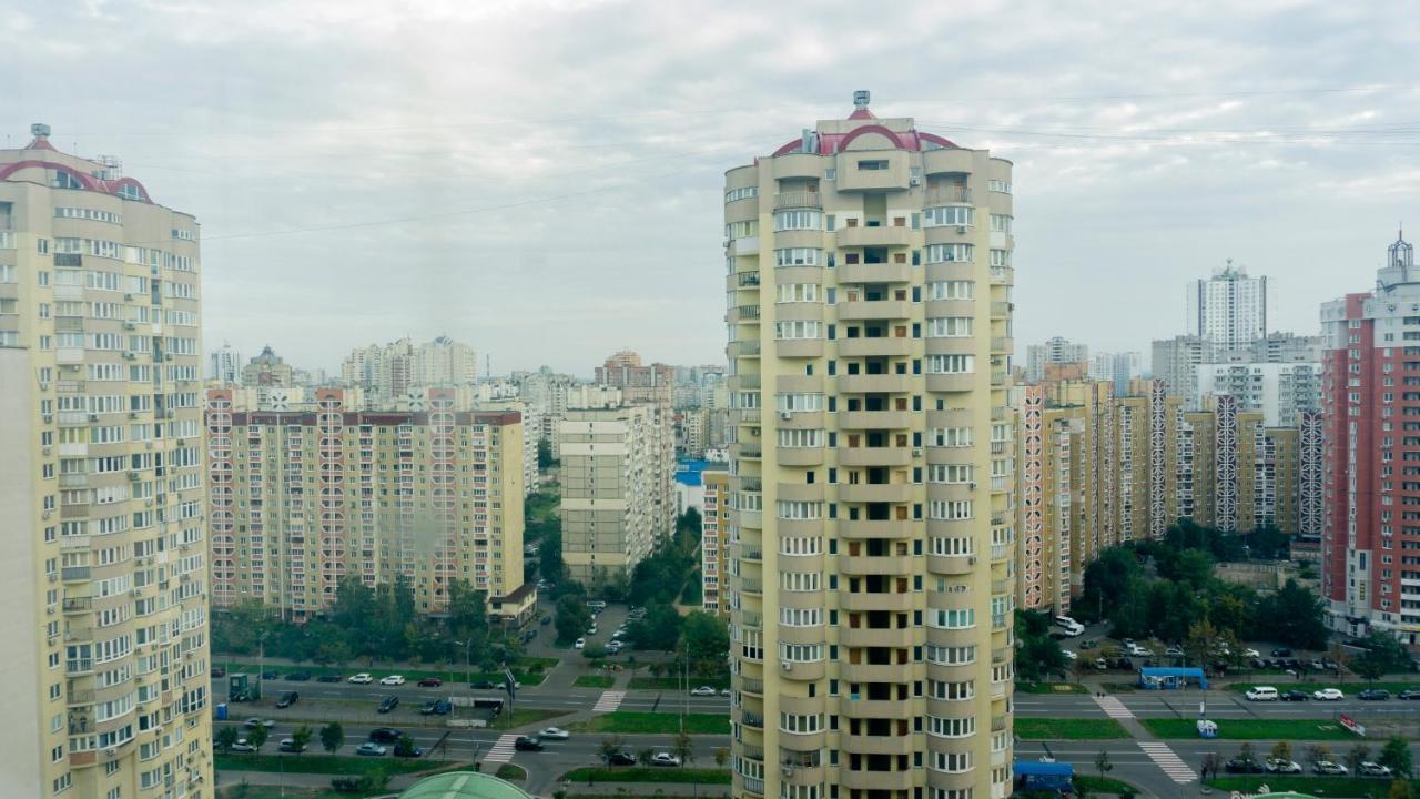 Big Studio Apartment Near River Mall Kiev Eksteriør billede