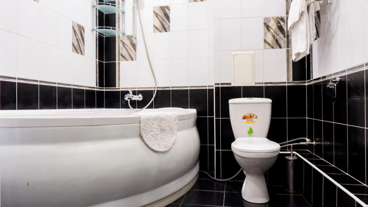 Big Studio Apartment Near River Mall Kiev Eksteriør billede