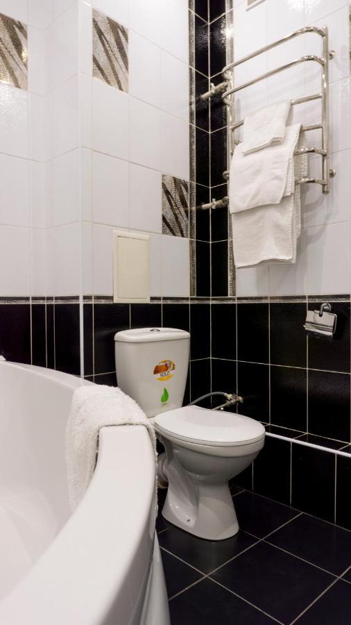 Big Studio Apartment Near River Mall Kiev Eksteriør billede